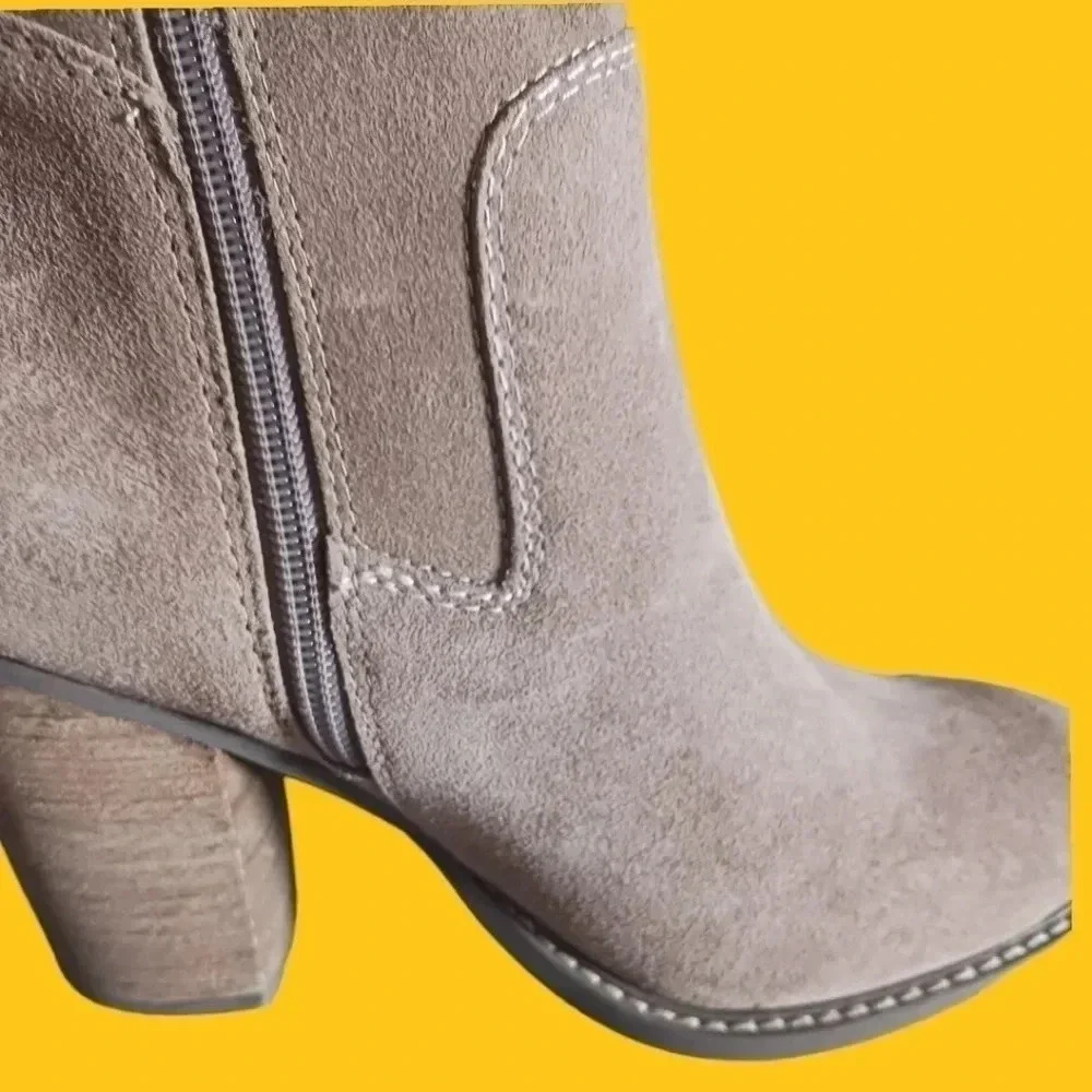 Kelsey Dagger loganos taupe over the knee boots size 7M warn grey color